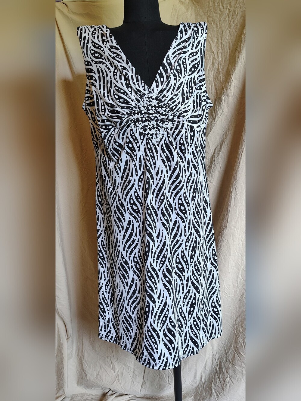 Essentials by Milano Black & White Maxi Dress with Twisted Bust
